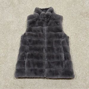 Dylan Faux Fur Puffer Vest Womens Size Small Grey Pocket Zip Up